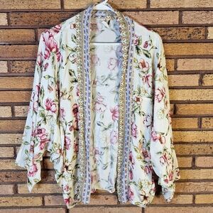 Akemi + Kin Anthropologie Idalia Floral Kimono O/S